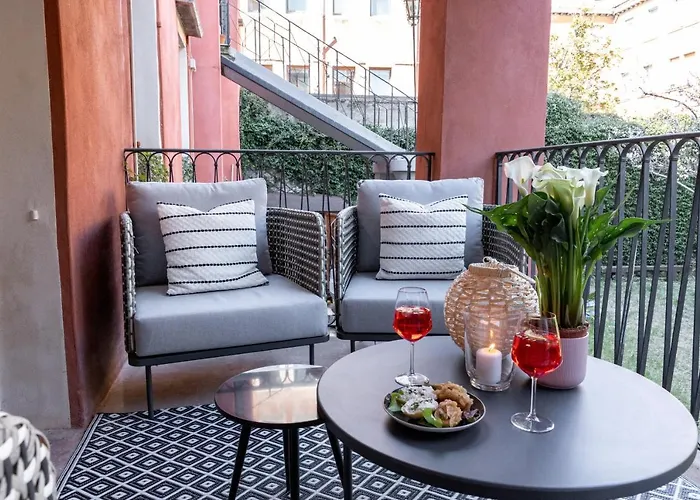 Vibes - Terrace In *